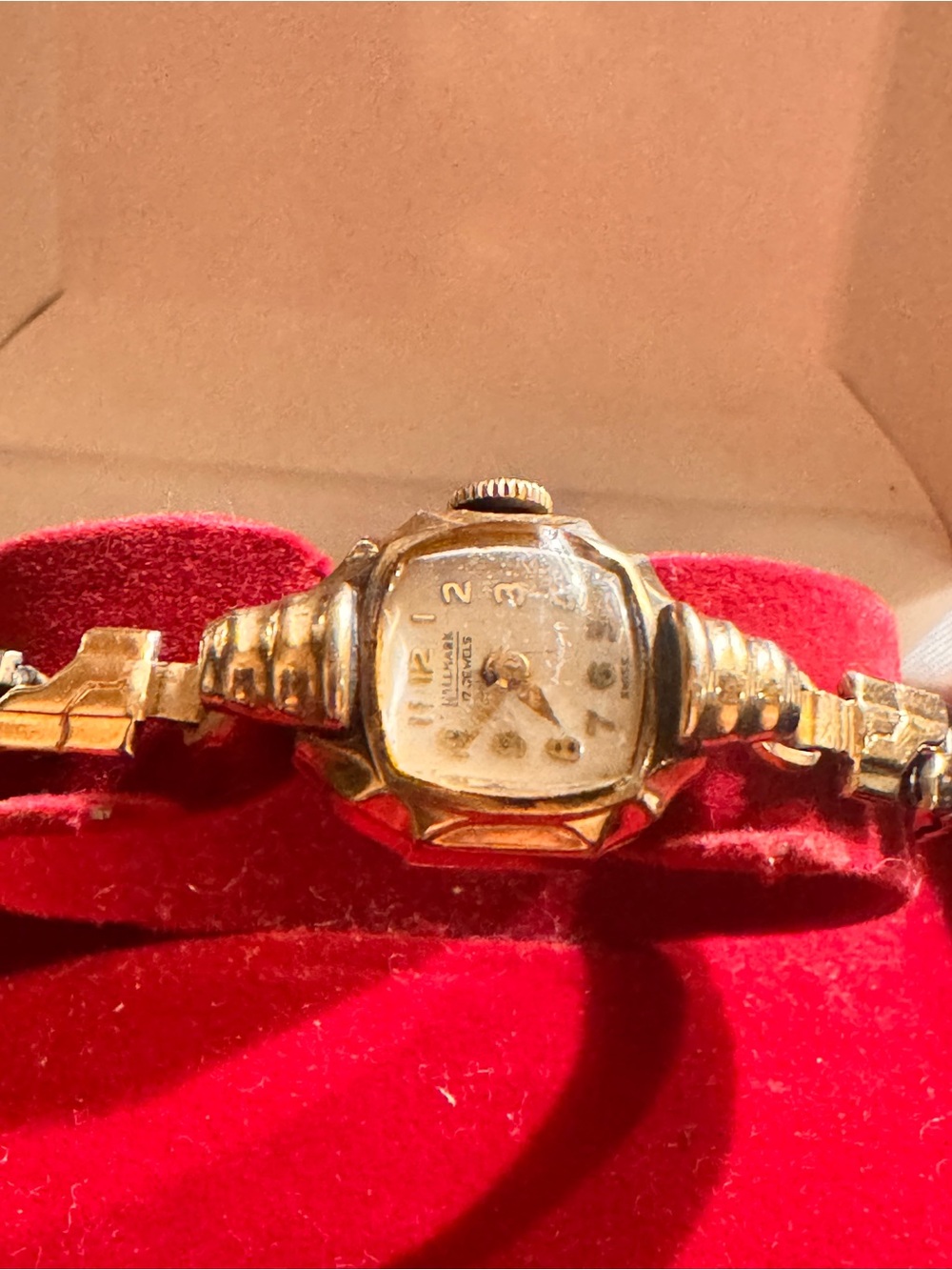 1940s Hallmark Swiss 17 Jewels Ladies Watch 12K 1/20 GF Gold Filled Art Deco
